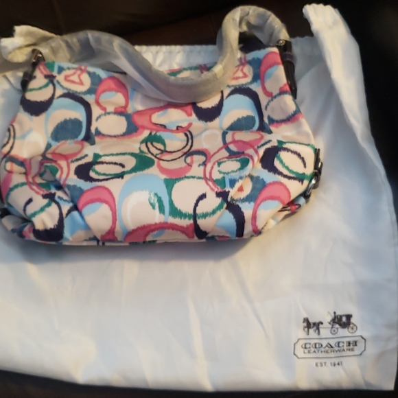 20% off Coach Bag NWT - Picture 4 of 9